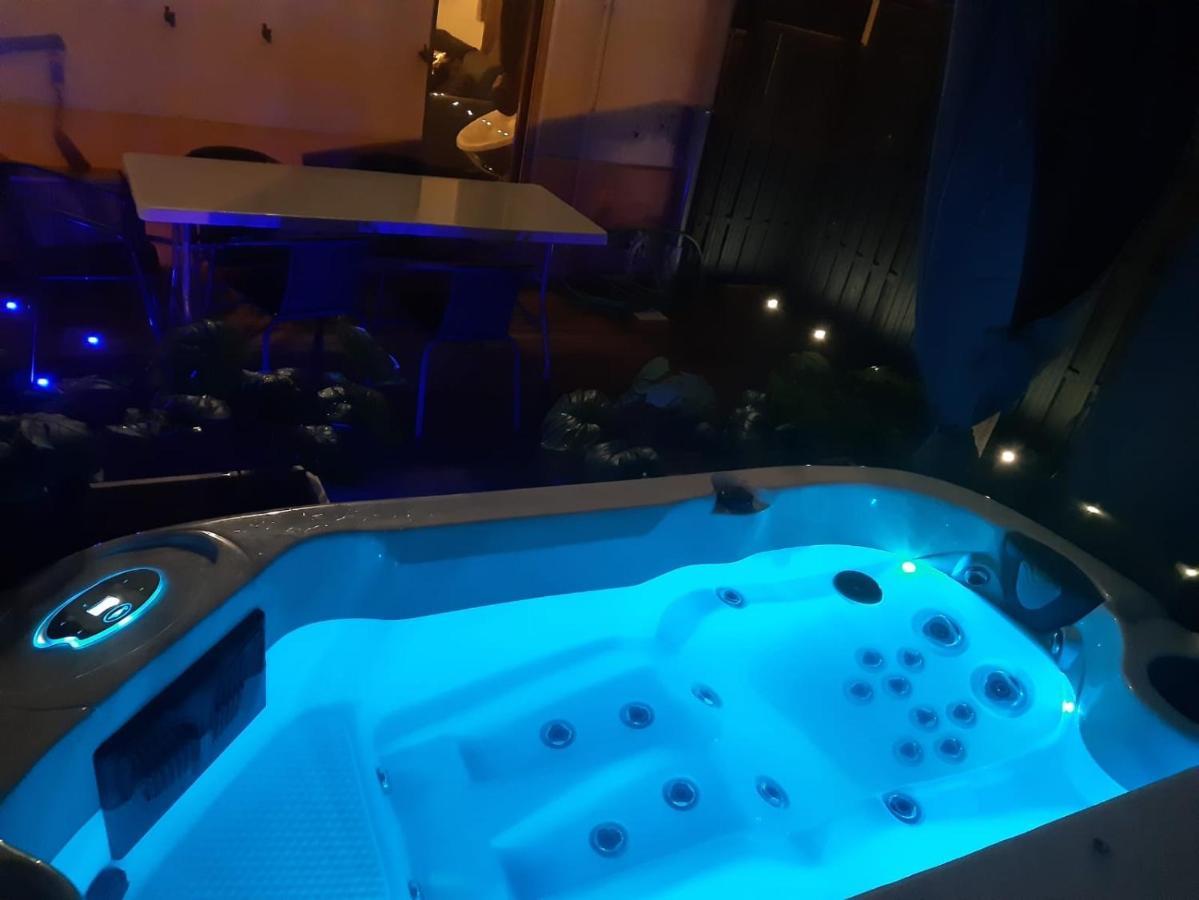 Maison Centre Ville Colmar Jacuzzi Jardin Et Climatisation 외부 사진